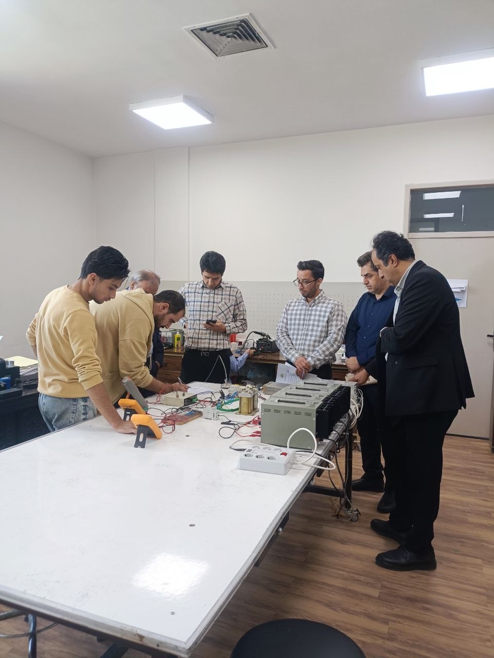 بررسی نتایج آزمون رله تریپ